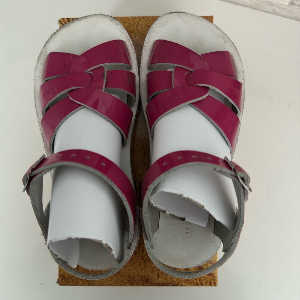 Salt Water Swimmer Sandals in Fuchsia, size 11 - Picture 5 of 7
